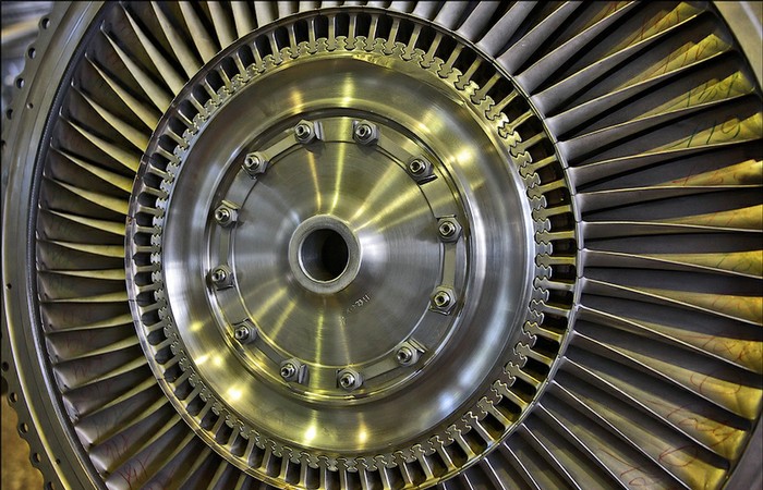 Động cơ turbine.