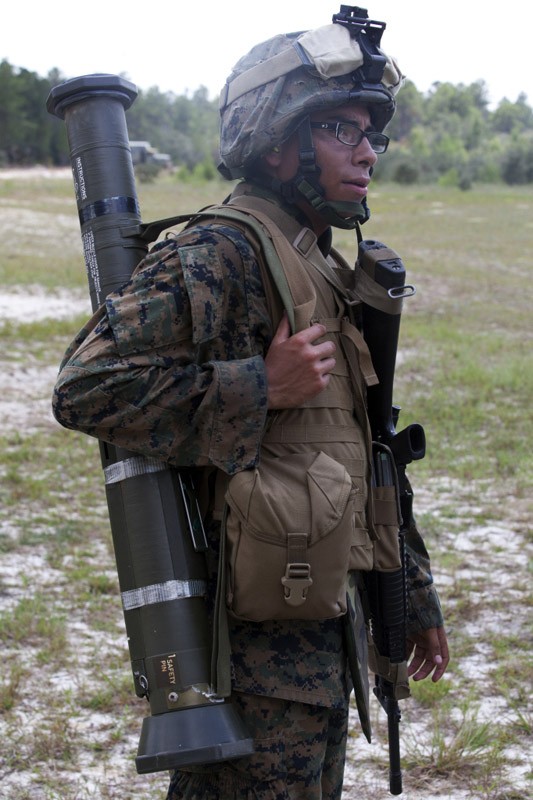 Las Vegas, Nevada (6/9): Binh lính thuộc Tiểu đoàn 2, Trung đoàn 23, Thủy quân Lục chiến huấn luyện bắn tên lửa chống tăng AT-4 trong cuộc diễn tập UNITAS 2012 với các nước Mỹ Latinh BrazilChile, Colombia, Ecuador, Mexico, Paraguay, Peru, Uruguay và Canada.
