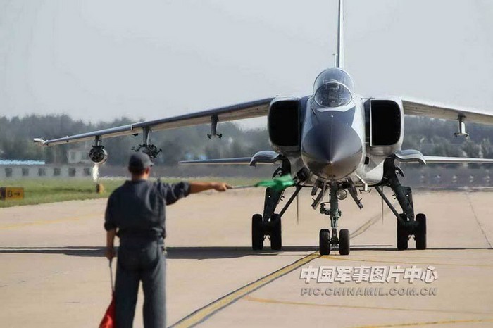 Trung Quốc (11/9): Lực lượng Không quân thuộc Quân Khu Quảng Châu Trung Quốc tập trận.