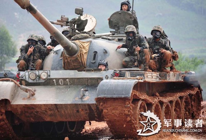 Trung Quốc (11/9): Quân khu Nam Kinh Trung Quốc tập trận bắn đạn thật.