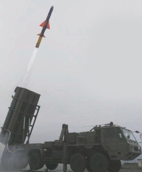 Type 12 bắn thử nghiệm với tên lửa SSM-1 nâng cấp.