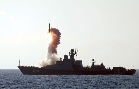 Tàng hình hạm Gepard phóng tên lửa siêu âm Kalibr-NK.