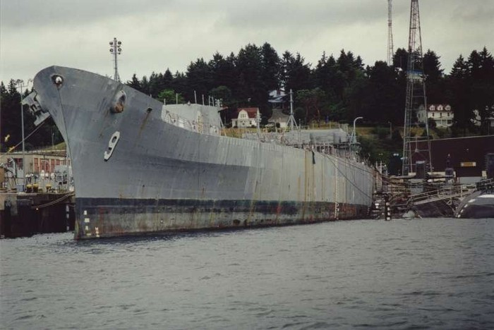 Những năm phục vụ trong Hải quân Hoa Kỳ, USS Long Beach đã từng tham chiến trong cuộc chiến tranh Việt Nam từ năm 1966, cũng như được sử dụng trong chống buôn lậu ma túy.