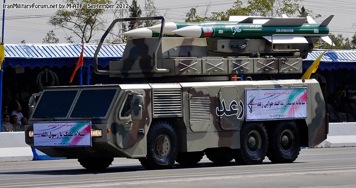 Hệ thống tên lửa phòng không Ra'ad được trang bị tên lửa Taer có tầm bắn 50 km.