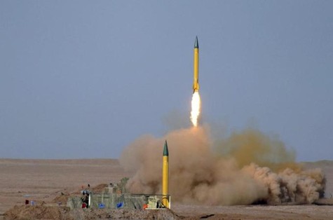 Iran thử nghiệm tên lửa Fateh-110.