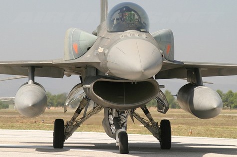 Tiêm kích F-16 của Không quân Iraq.