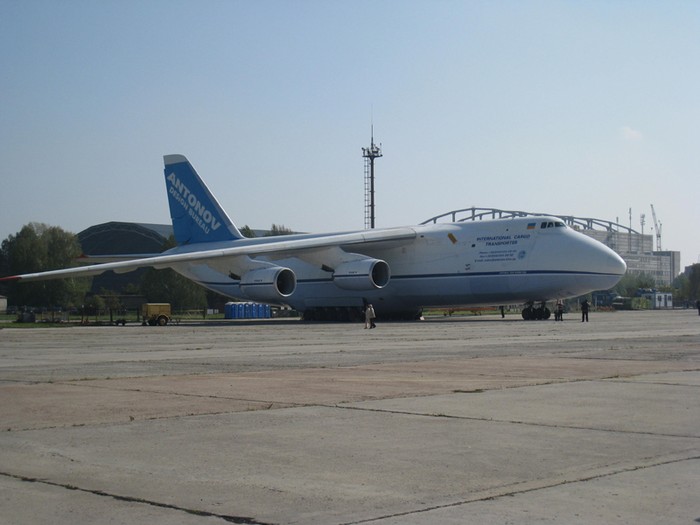 Vận tải cơ An-124.