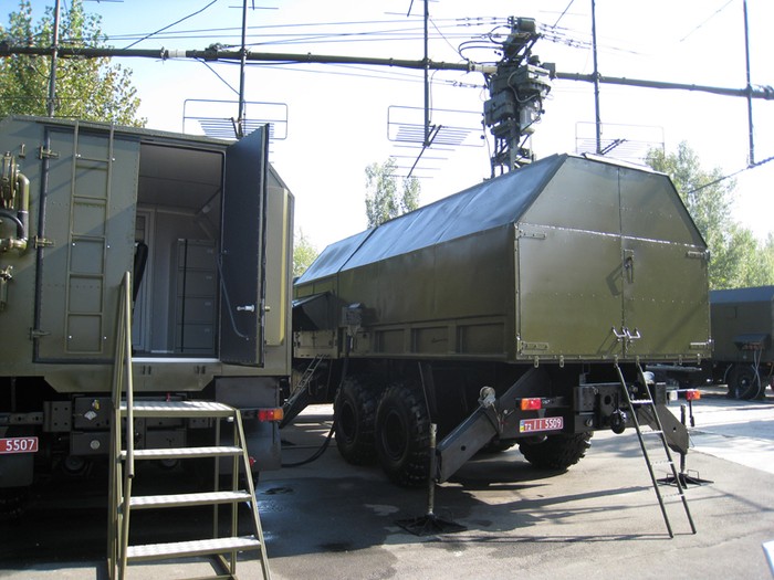 Hệ thống radar P-180U.