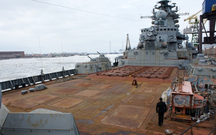 Năm 1992, tàu được đổi tên thành Đô đốc Ushakov. Năm 1999, con tàu đưa đến Severodvinsk và bắt đàu quá trình hiện đại hóa vào năm 2003.