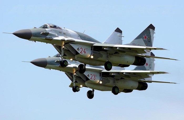 Một số biến thể của MiG-29 đã được sản xuất trong đó có MiG-29B-12, MiG-29UB-12, MiG-29S, MiG-29S-13, MiG-29SM, MiG-29G/GT, MiG -29M và biến thể mới nhất MiG-35 Fulcrum F.