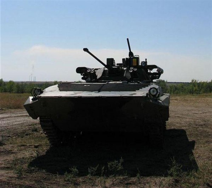 BMP-2M Berezhok là một biến thể hiện đại hóa mới nhất của dòng xe bọc thép chở quân BMP-2 được phát triển từ thời Liên Xô, do Cục khí cụ Tula của Nga phát triển với những trang bị vũ khí mới có uy lực mạnh.