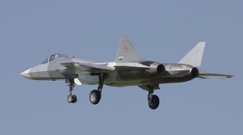Các nguyên mẫu của máy bay chiến đấu thế hệ năm Su-T-50 bay thử nghiệm.