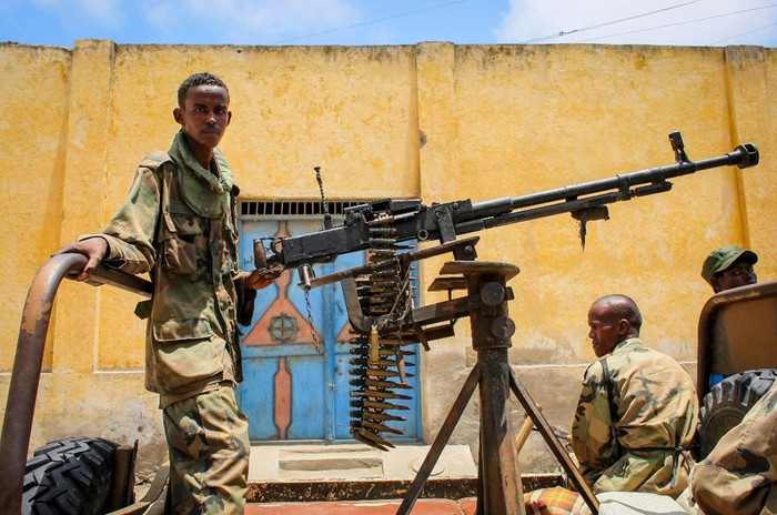 Binh lính của quân đội chính phủ Somalia với sự trợ giúp của Phái bộ Liên minh châu Phi AMISOM đã tiến vào thành phố cảng Kismayo ở miền Nam Somali.