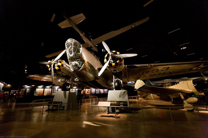Douglas B-18 Bolo là một máy bay ném bom của Không lực Lục quân Hoa Kỳ và Không quân Hoàng gia Canada vào cuối những năm 1930 và đầu những năm 1940.