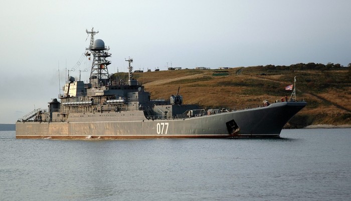 Tàu đổ bộ Peresvet dự án 775 М của Hạm đội Thái Bình Dương Nga.