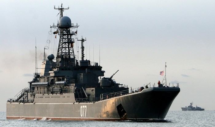 Tàu đổ bộ Peresvet dự án 775 М của Hạm đội Thái Bình Dương Nga.