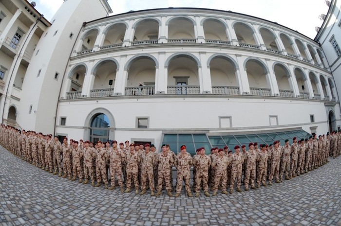 Binh sĩ thuộc Lữ đoàn 16 chuẩn bị rời Afghanistan.