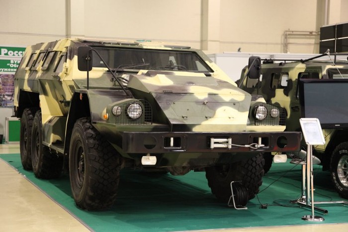 Triển lãm Interpolitex 2012 do Bộ Nội vụ, Cơ quan an ninh Liên bang và Cơ quan Liên bang về hợp tác kỹ thuật-quân sự của Nga phối hợp tổ chức. Truển lãm sẽ diễn ra đến hết ngày 26/10. Trong ảnh là xe bọc thép KAMAZ-5350 (SBA-60-K2 Bulat).