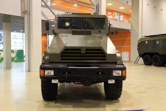 Xe bọc thép chống cháy nổ Gorets-K MRAP cho lực lượng đặc biệt tại triển lãm Interpolitex 2012.