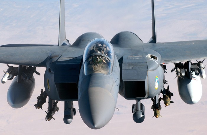"Đại bàng tấn công" F-15e Strike Eagle.