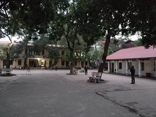 Khuôn viên Trường tiểu học Văn Môn. Ảnh: VTV