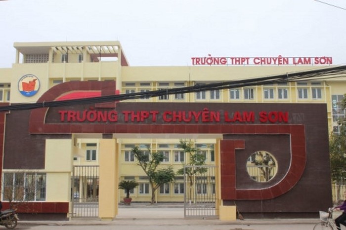 Trường Trung học phổ thông chuyên Lam Sơn.