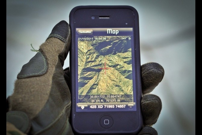 Chiếc Iphone này đã trở thành vật bất ly thân của lính Mỹ tại chiến trường Afganishtan