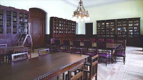 Một trung tâm tài nguyên học tập nằm trong thư viện của một tòa nhà đã được khôi phục, hiện được trường Escola Secundaria Passos Manuel, Lisbon, Bồ Đào Nha sử dụng. (Ảnh: Jose Manuel Rodrigues)