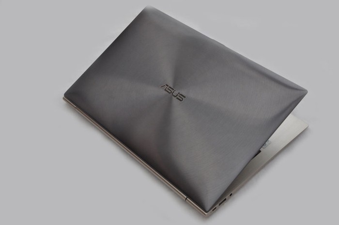 Trải nghiệm Ultrabook "siêu mỏng" Asus Zenbook UX21E  ảnh 2