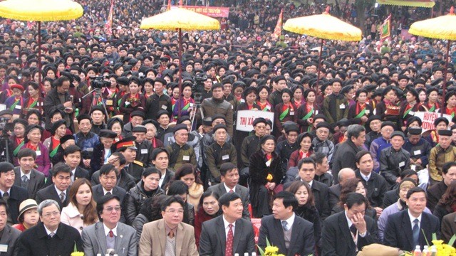 Hội Lim năm 2012 xác lập ky lục quốc gia có nhiều người mặc trang phục quan họ nhiều nhất và nhiều người cùng hát một bài dân ca quan họ nhiều nhất