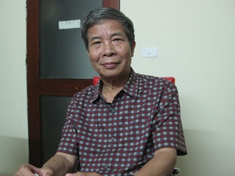 Giáo sư Ngô Đức Thịnh trao đổi với phóng viên báo Giáo dục Việt Nam