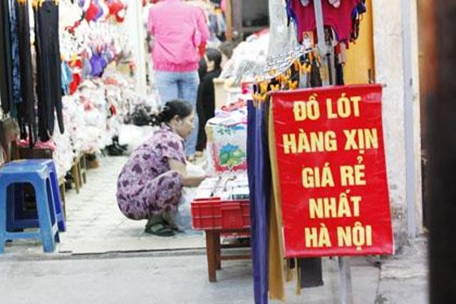Để đối lại với chợ Tân Thanh thì đây là "đồ lót hàng xịn giá rẻ nhất Hà Nội".