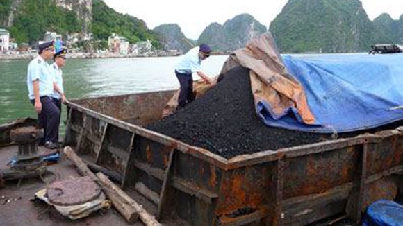 Hải quan Quảng Ninh bắt giữ một vụ xuất lậu than