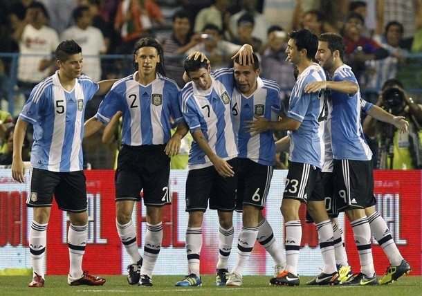 Messi đá phạt, Otamendi ghi bàn, Argentina đánh bại Venezuela 1-0.