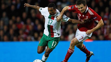Hạ đẹp Ronaldo, Nani, Đan Mạch giành vé dự Euro 2012 ảnh 1