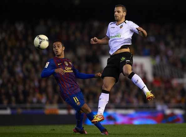 Valencia có sự trở lại quan trọng của tiền đạo Soldado. Đây là mối nguy hiểm thường trực đối với hàng thủ Barca.