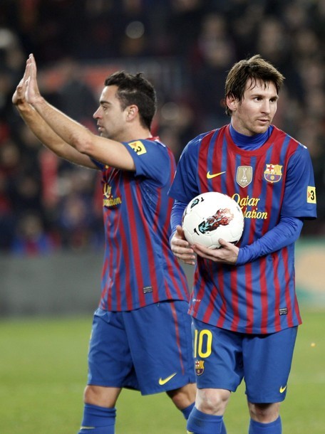 Messi còn tạo điều kiện cho Xavi ghi bàn thắng thứ 5 cho Barca.