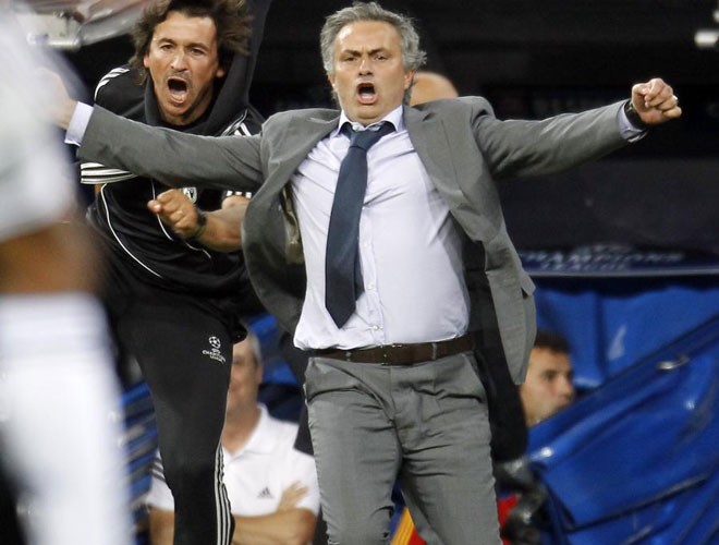 Mourinho sướng phát điên.