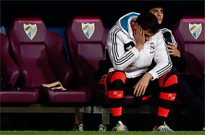 Nỗi đau trên băng ghế dự bị của Casillas.