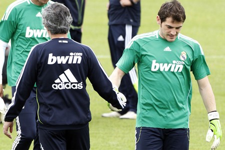 Mourinho vẫn rất cứng rắn với Casillas.