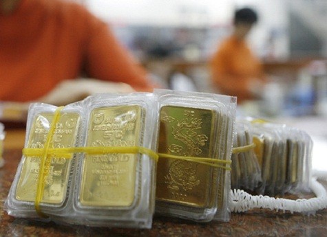 Cấm sử dụng vàng miếng làm phương tiện thanh toán.