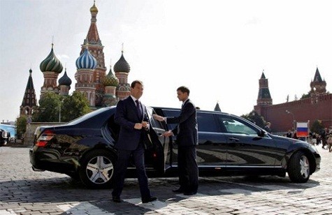 Mercedes Pullman W140 cúa tổng thống Nga Medvedev