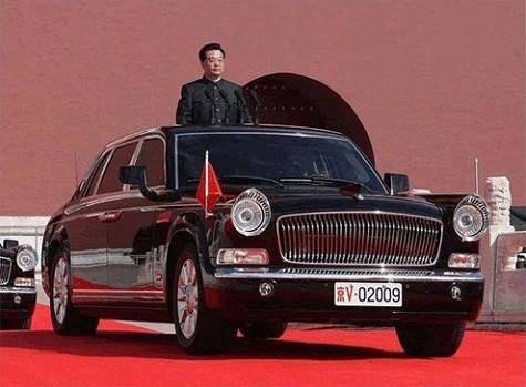 Củ tịch Trung Quốc Hồ Cẩm Đáoử dụng một chiếc Hồng Kỳ limousine