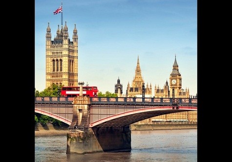 1. Luân Đôn Đứng đầu danh sách này là Luân Đôn, thủ đô của Anh Quốc. Đến du lịch ở đây không quá tốn kém. Cho dù là kinh doanh hay du lịch thì du khách đến từ Luân Đôn hay New York là những người chi nhiều tiền nhất. Điểm đến được lựa chọn nhiều nhất ở đây là Nhà Quốc hội và cầu Lambert.