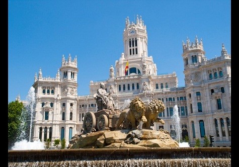 7. Madrid Với kiến trúc và những bảo tàng ở đây đã khiến Madrid trở thành một trong những điểm đến hàng đầu Châu Âu sau Luân Đôn, Paris và Istabul.
