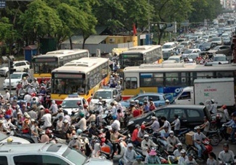 Giao thông tắc nghẽn là một trong những hình ảnh thường thấy tại thủ đô Hà Nội (Ảnh: Internet)