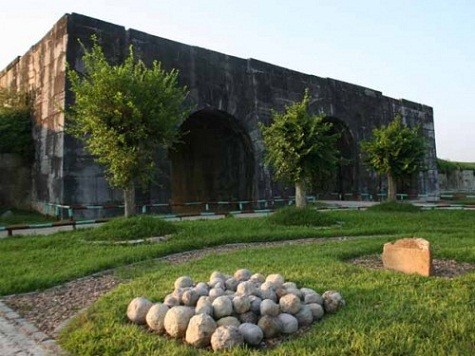 Thành nhà Hồ - di tích lịch sử nổi tiếng của Thanh Hóa. (Ảnh: Nguồn internet)