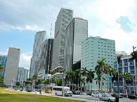 15. Miami-Miami Beach-Kendall, Florida Mức tăng trưởng 2012-2017: -1,0% Dân số: 2,5 triệu Tỷ lệ thất nghiệp: 9,6%