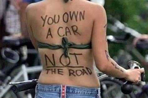 Bạn sở hữu chiếc xe chứ không phải con đường