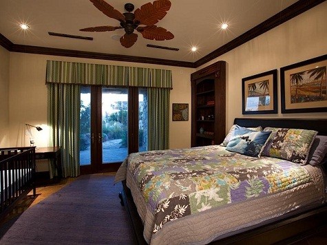 Những phòng ngủ này đều được trang trí với nệm có hoa văn trang nhã và tinh tế